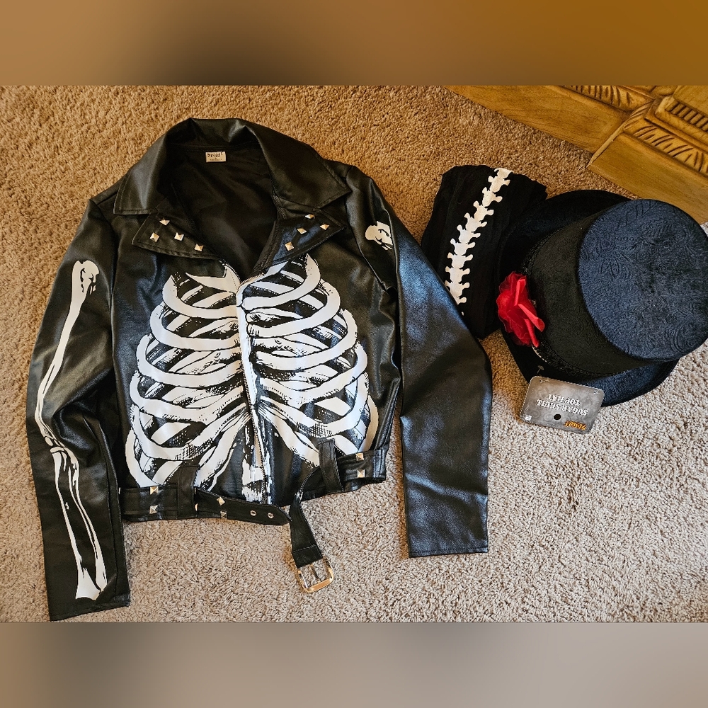 Spirit Halloween skeleton 3 piece set. New - Picture 2 of 2